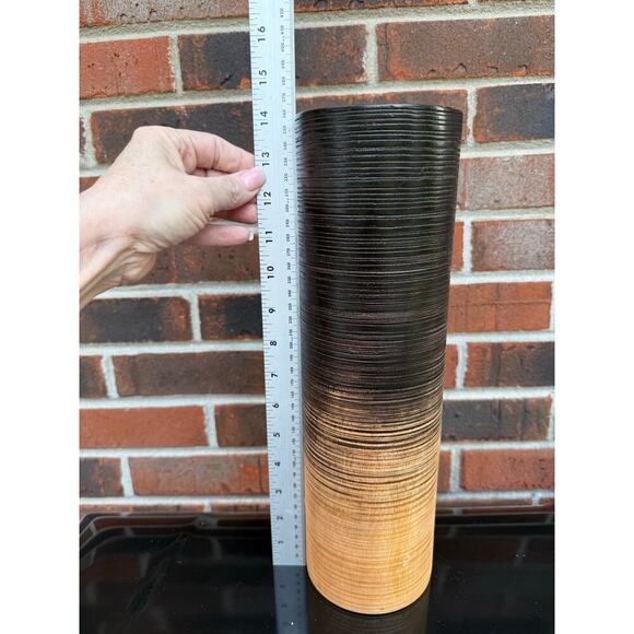 Wooden Vase Grooved Two Toned - Picture 2 of 4